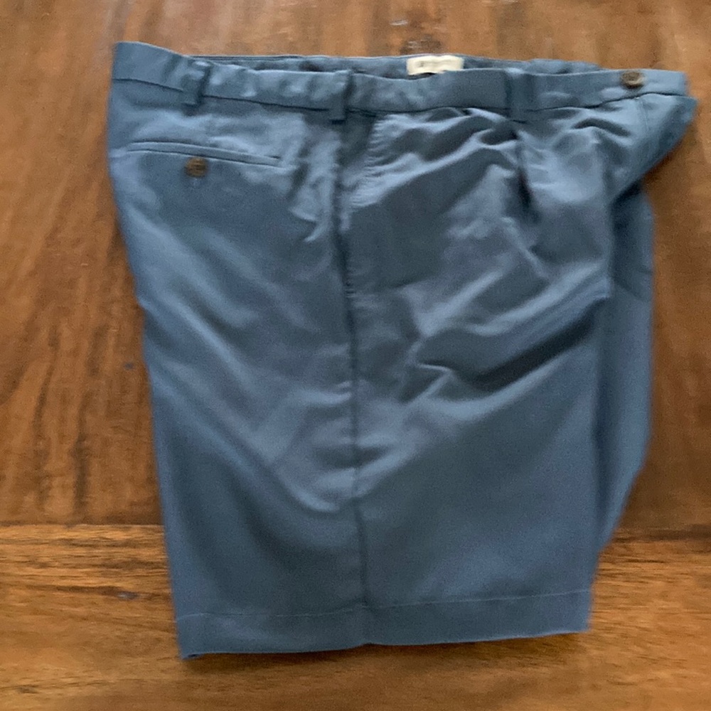 Men golf shorts, Haggar blue/grey size 36, expandable waist